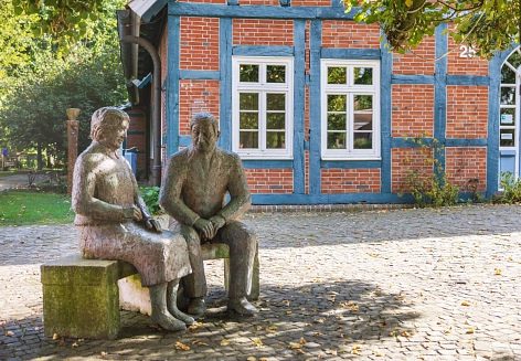 Statuen vor dem Murkenshof