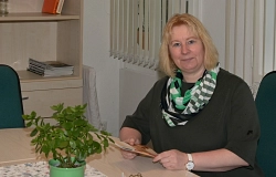 PETRA im Konferenz Raum - .JPG